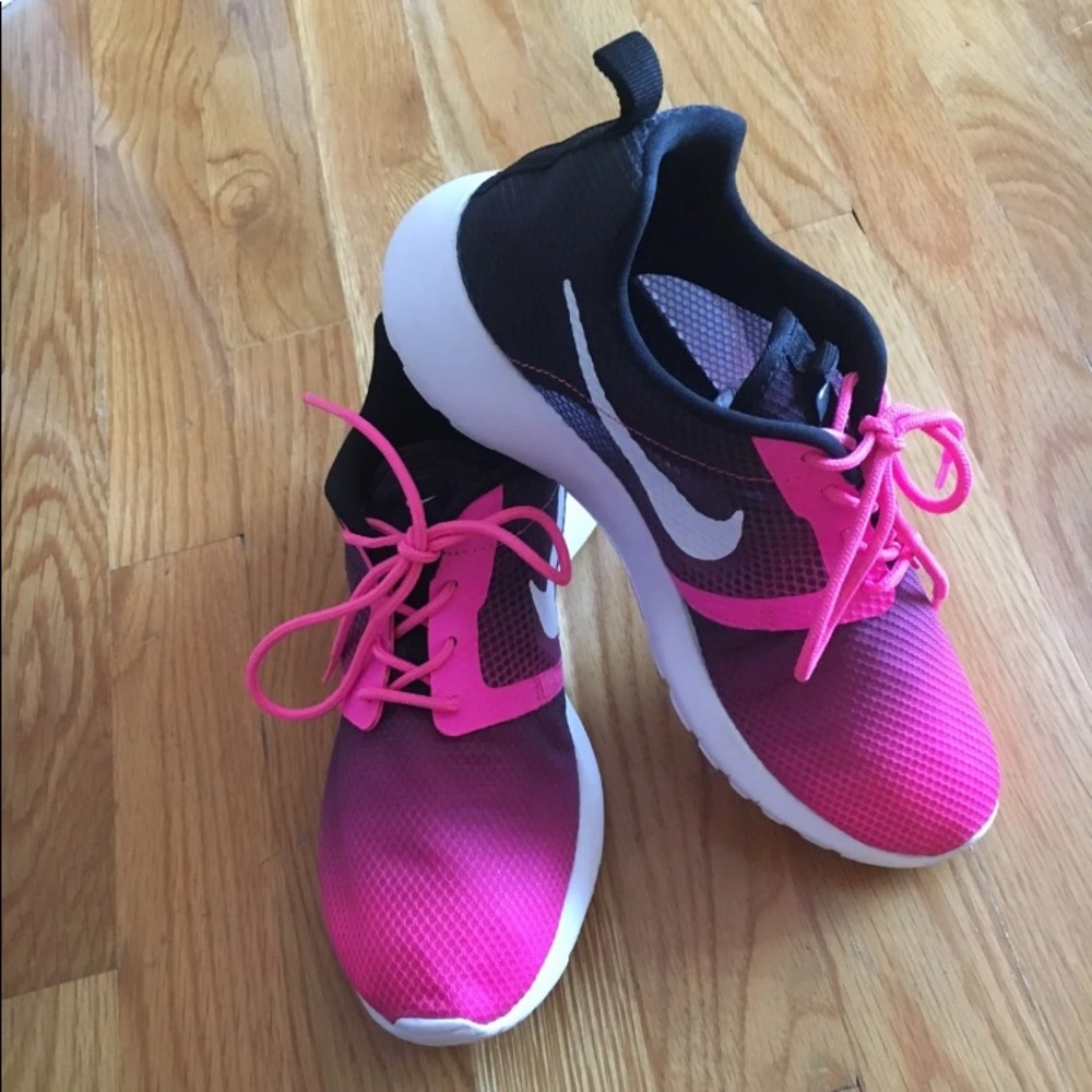 Ombré Nike Roshe Sneakers